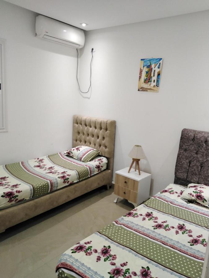 Apartment Pretty And Independent Located In City